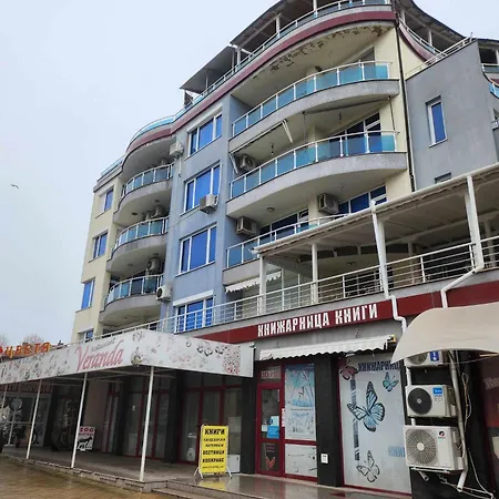 на център Apartamento
