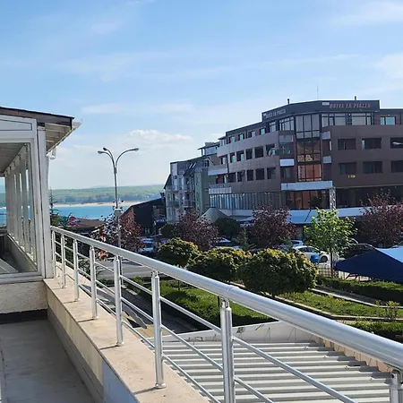 на център Apartamento